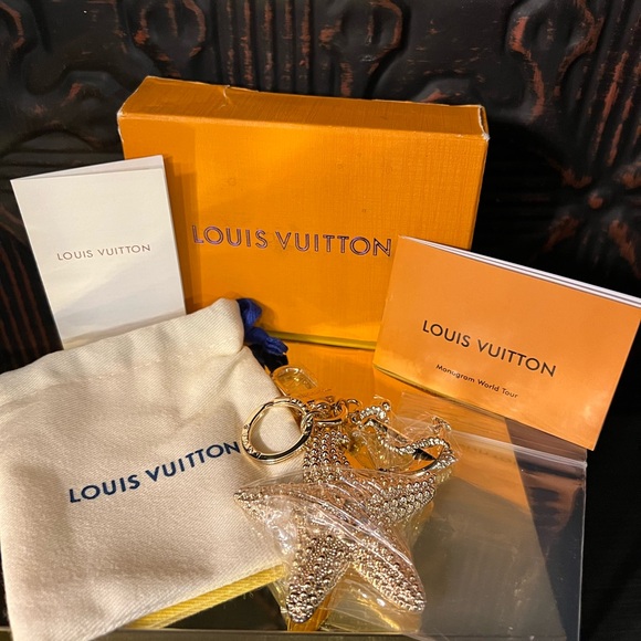 Louis Vuitton Accessories - Louis Vuitton Nautical Starfish Gold Bag Charm (Model M02622) Full Inclusion